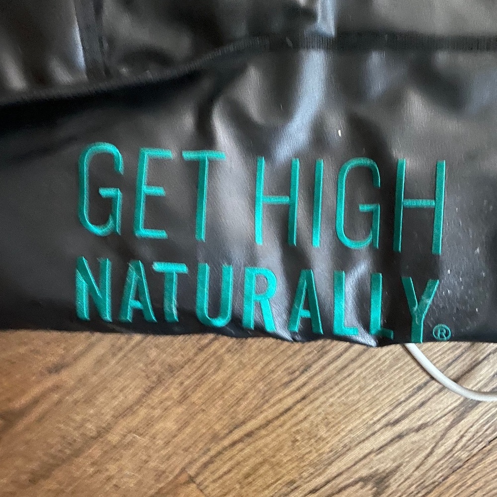 HigherDOSE infrared sauna blanket V3